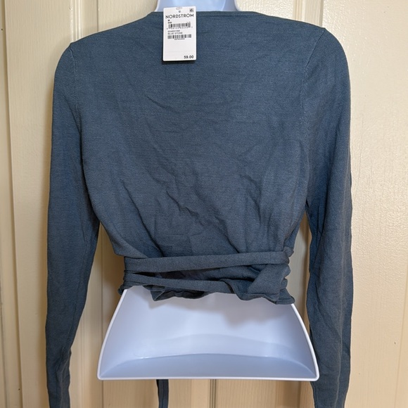 Open Edit Wrap Sweater in blue - Picture 5 of 6